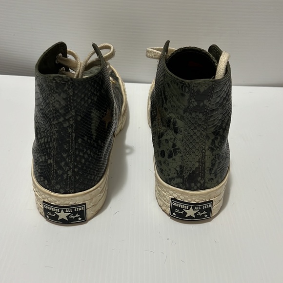 Size 8.5 Converse Hi-Tops with green snakeskin. In great used condition. - Picture 4 of 8